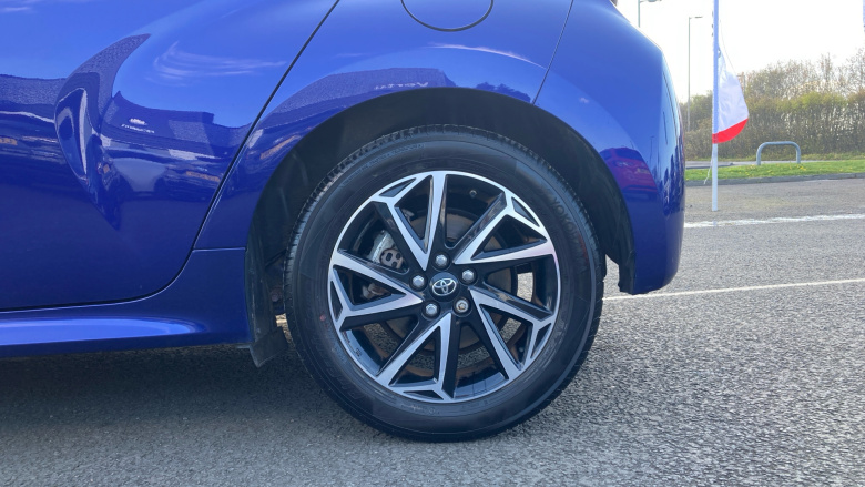 Toyota Yaris 1.5 Hybrid Design 5dr CVT Hybrid Hatchback